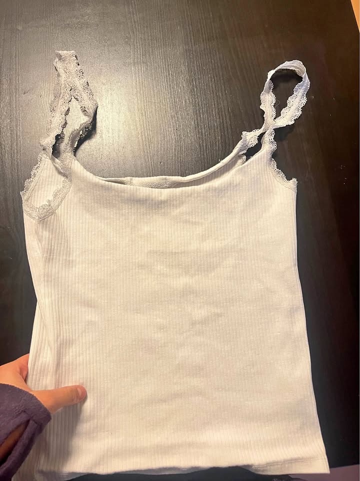 Forever 21 White Striped Shirt – size M