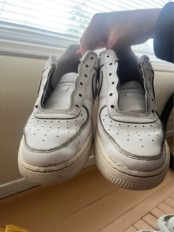 White Nike Air Sneakers – Size 7–7.5 | Good Condition - photo 5