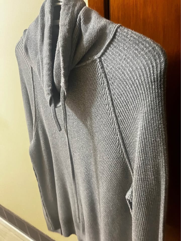EXPRESS Women’s Gray Turtleneck Sweater – Cozy Knit | Size S/M | - photo 3