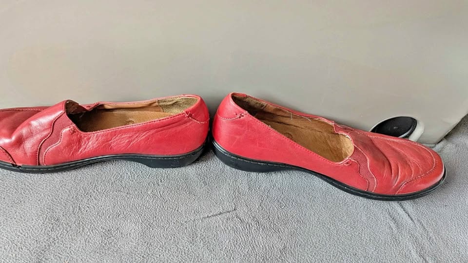 Hush Puppies Women's Flats Size 8.5 US