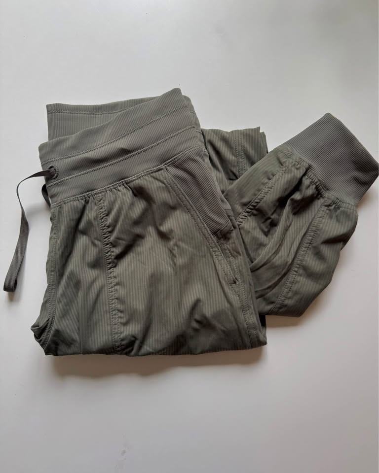Dance Studio Mid-Rise Jogger Size 4 - photo 5