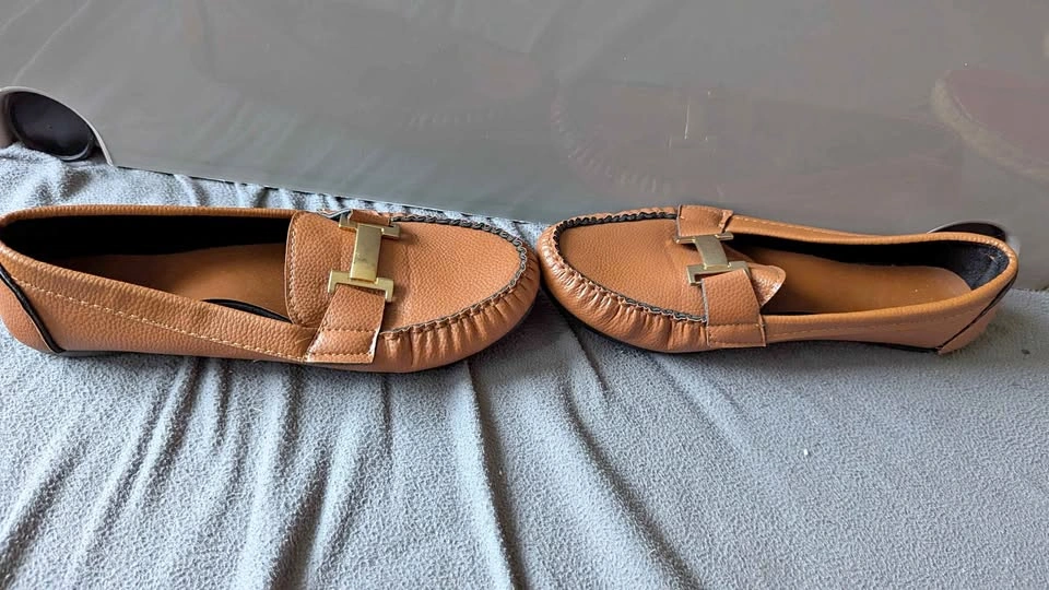 Women's Flats Size 9 US