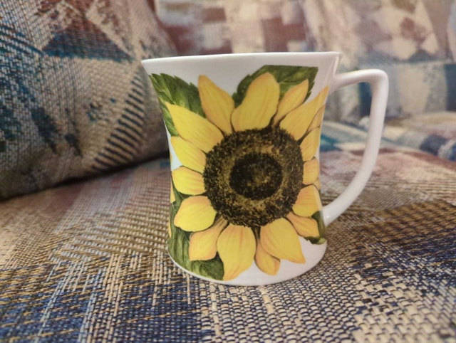 Sunflower Mug - photo 3