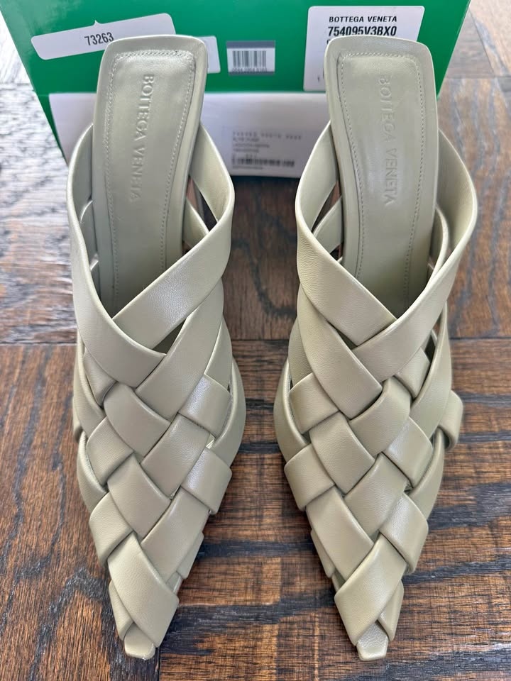 Bottega Veneta Pumps - Size 37.5