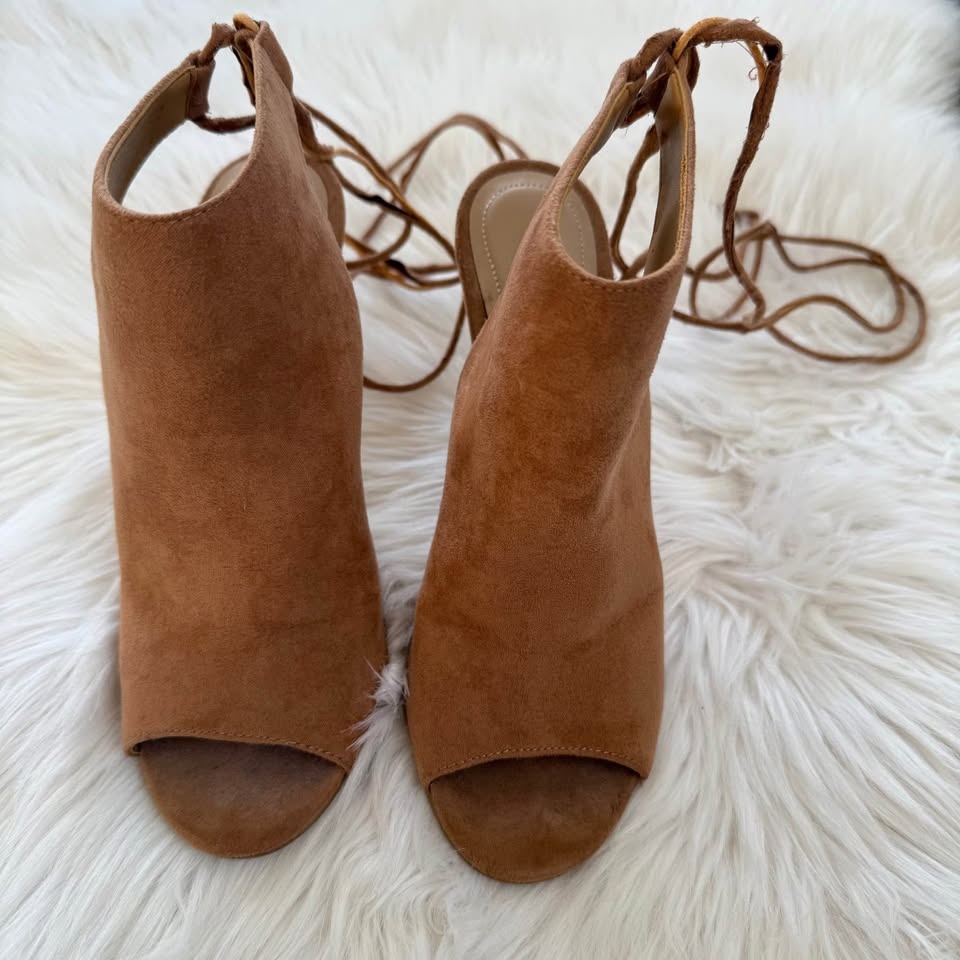 Aldo Suede Peep Toe Pumps 6.5 - photo 2