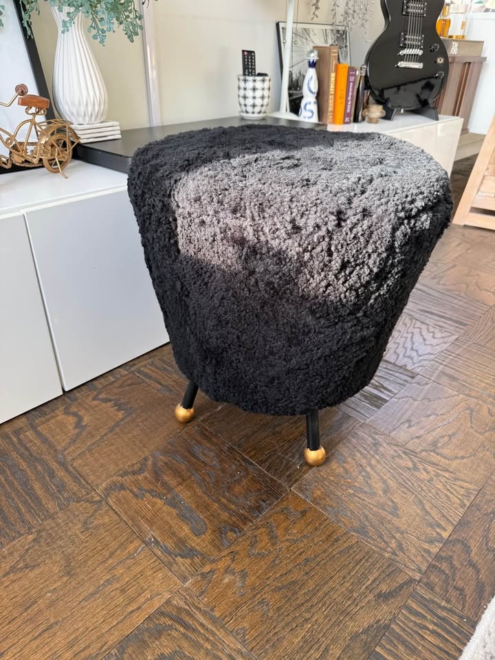 Sheepskin Ottoman - Black - photo 2