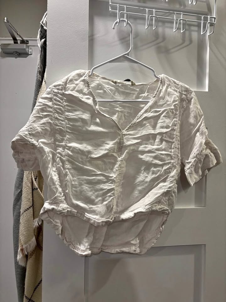 Pre loved. Downtown toronto pickup only.