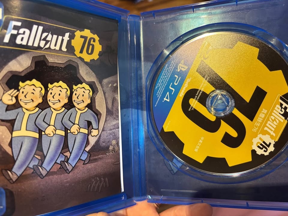 Fallout 76 PS4 Game - photo 2