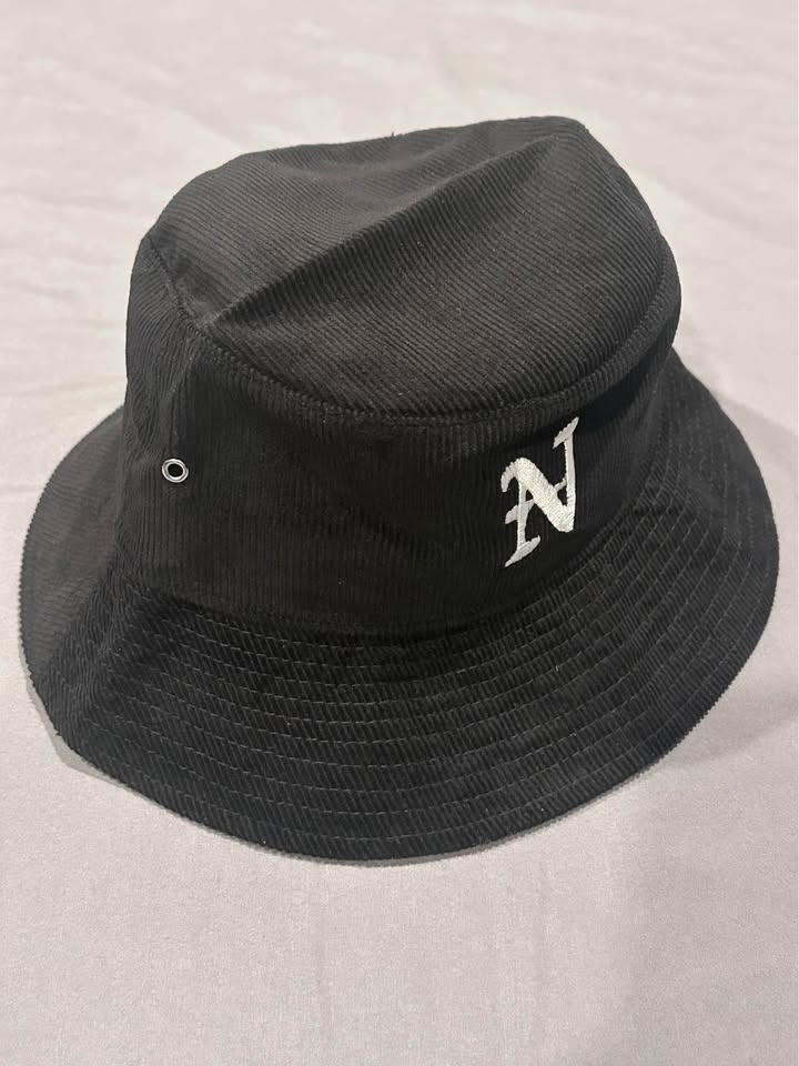 Nahmias corduroy bucket hat with embroidered 'N' logo - photo 2
