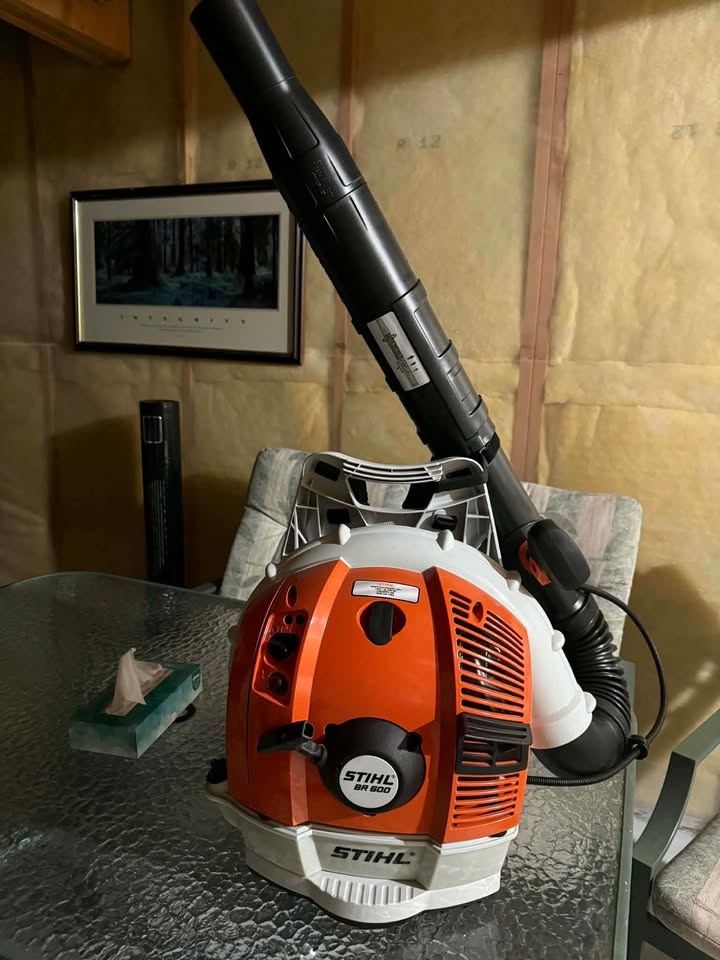 STIHL BR 600 Professional Backpack Blower - photo 2