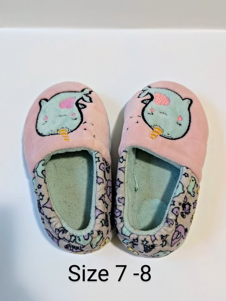 Toddler Slippers/In-door shoes Size 7-8