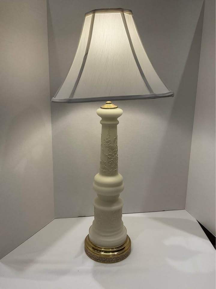Vintage Glass Table Lamp with Moriage Detail - photo 2