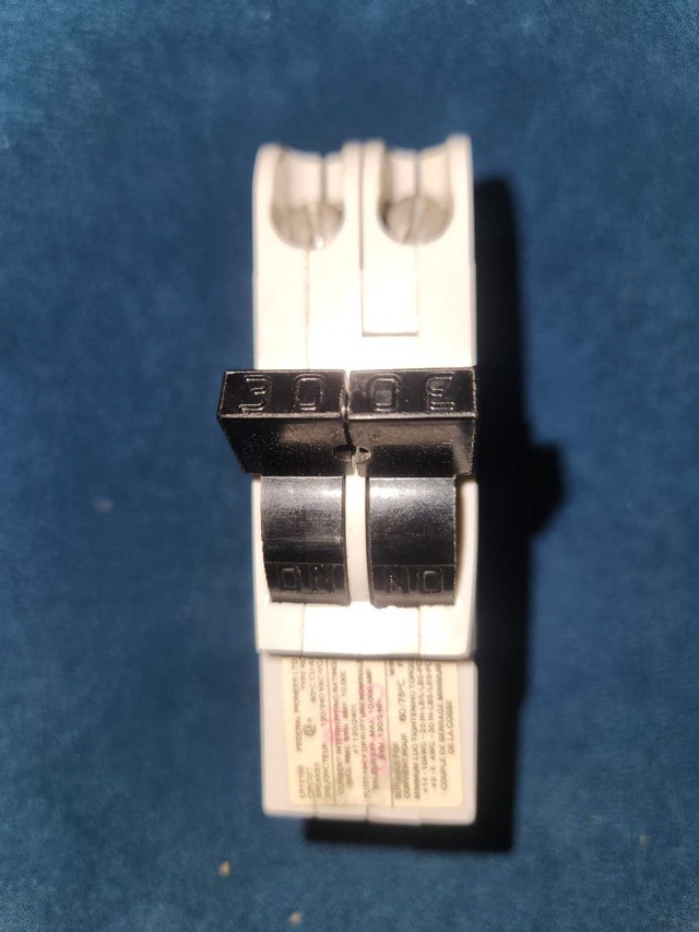 Federal Pioneer 30 Amp Breaker