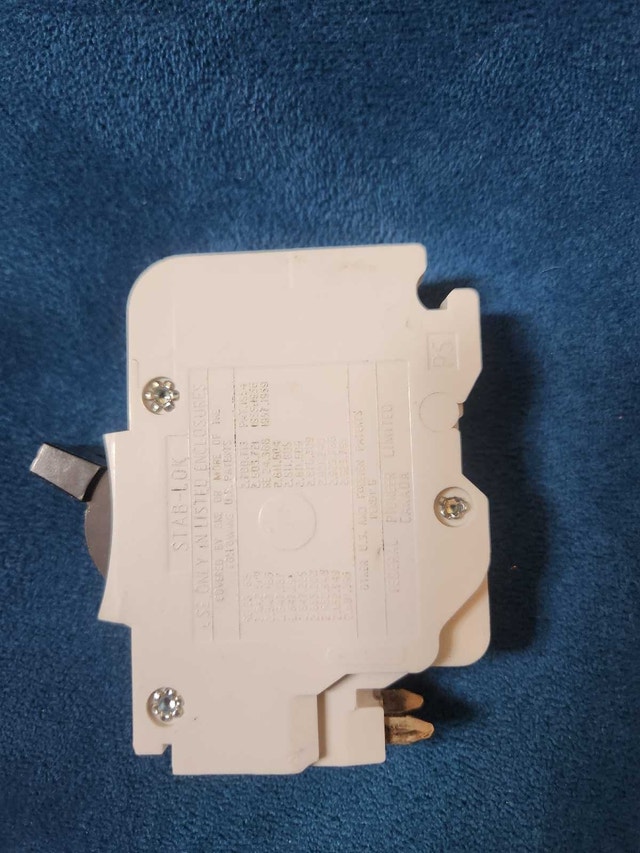 Federal Pioneer 30 Amp Breaker - photo 3