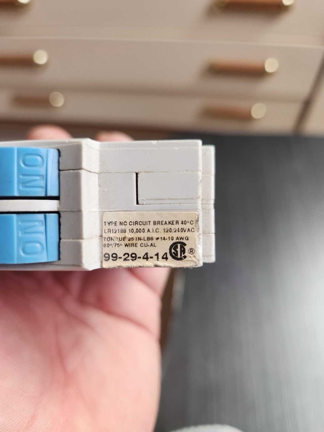 Federal Pioneer Stab-Lok 15 Amp / 2-Pole Circuit Breaker - photo 2