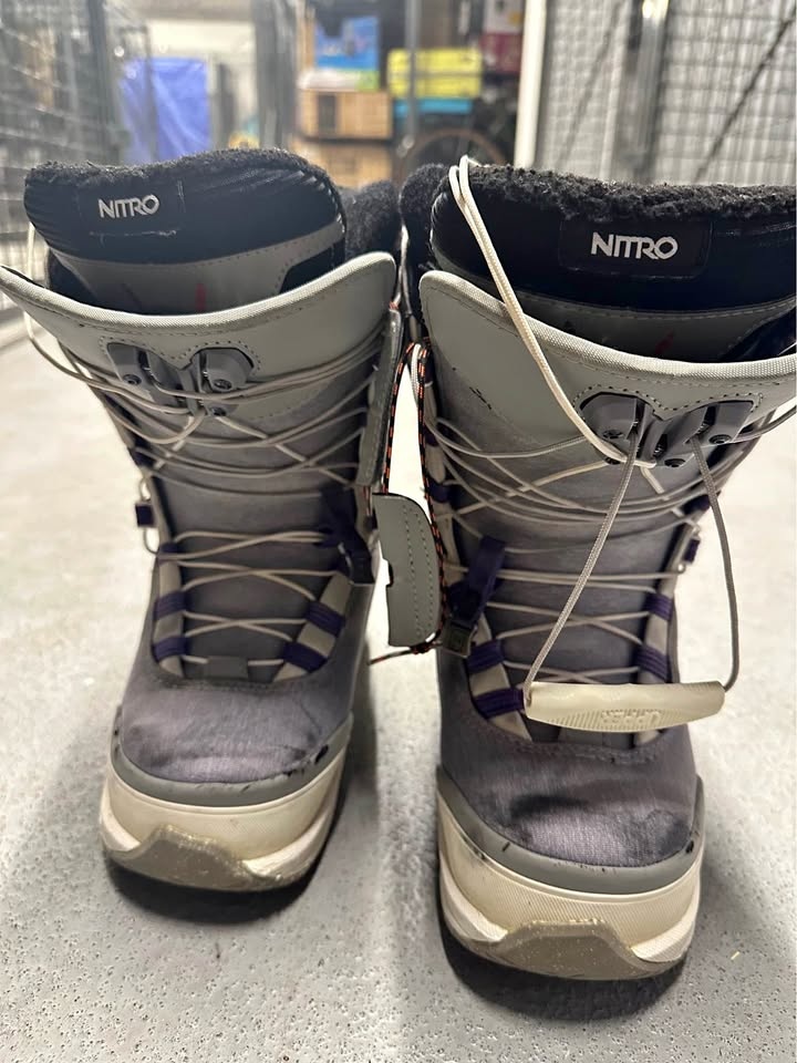 Nitro Faint TLS Women’s Snowboard Boots – US 6 – Beginner Friend