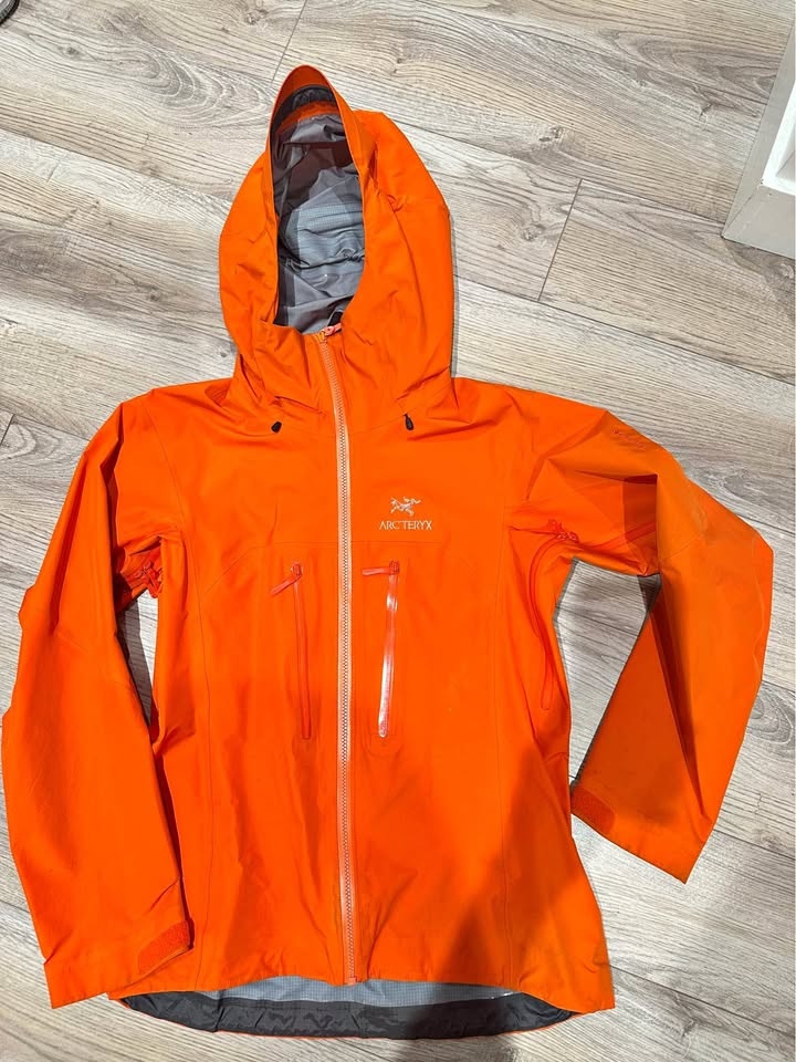 Arc'teryx Alpha AR Jacket – Women’s Small