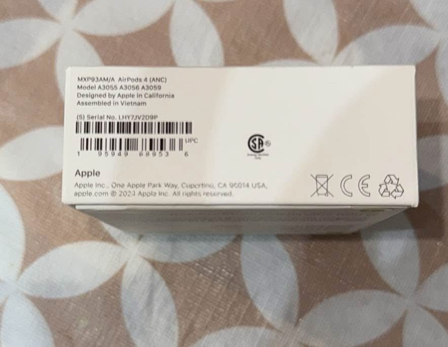 AirPods 4 with ANC - photo 3