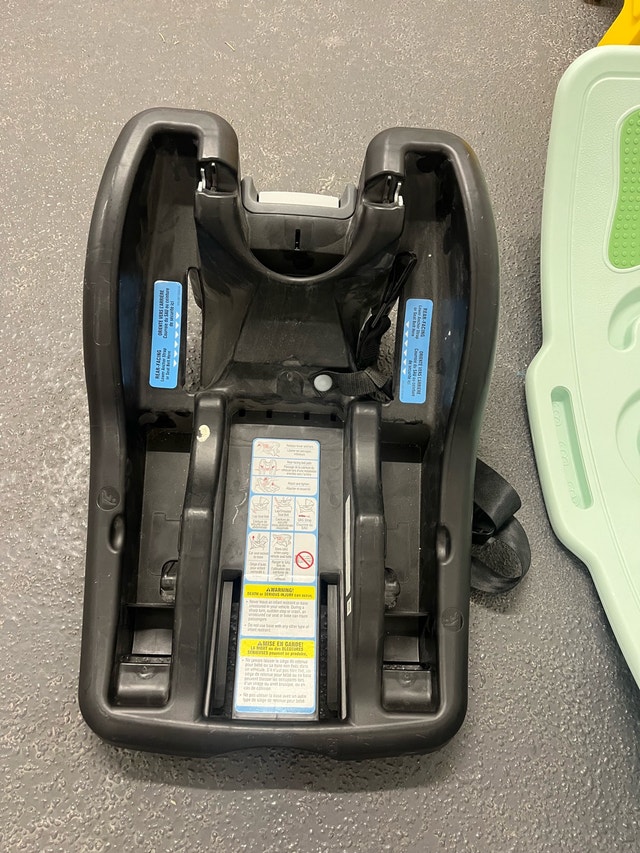 Graco Car Seat Base - photo 4