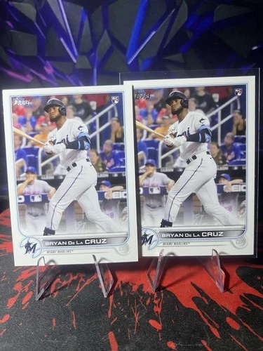 Ronald Acuna Jr. 2022 Stars of MLB, Bryan De La Cruz Rookie Card - photo 2