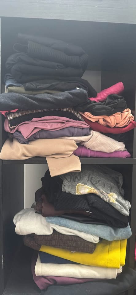 Bulk clothes! Cheap sale! TODAY ONLY Hells Kitchen - photo 2