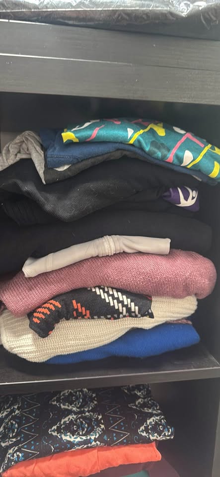 Bulk clothes! Cheap sale! TODAY ONLY Hells Kitchen - photo 4
