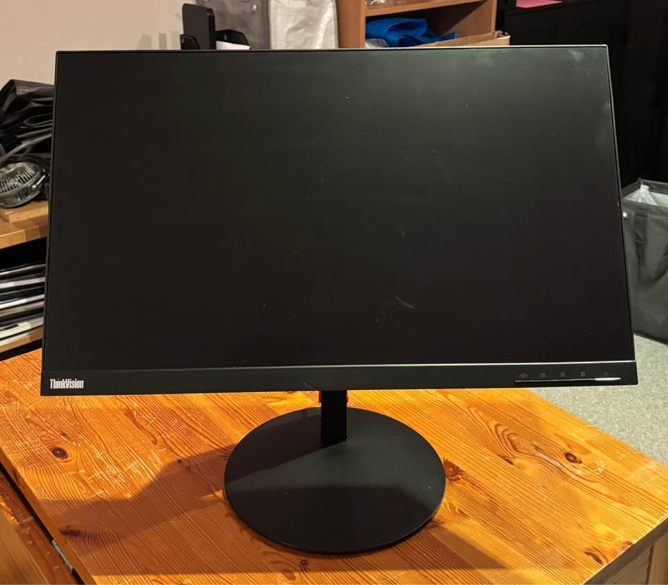 Lenovo ThinkVision T24i-10 24" IPS Monitor | Adjustable Stand - photo 3