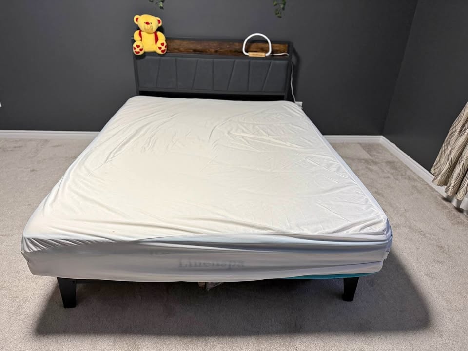 Queen Size Mattress - 12" Thick