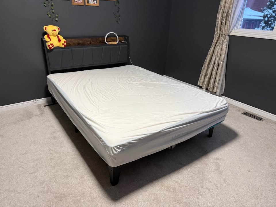 Queen Size Mattress - 12" Thick - photo 2
