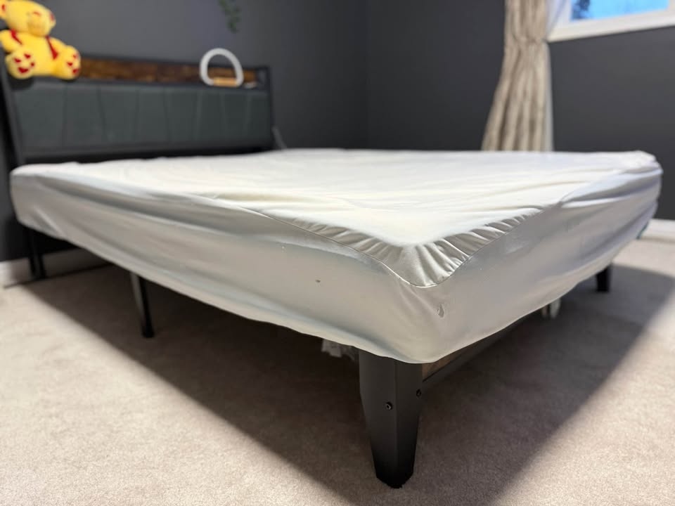 Queen Size Mattress - 12" Thick - photo 3