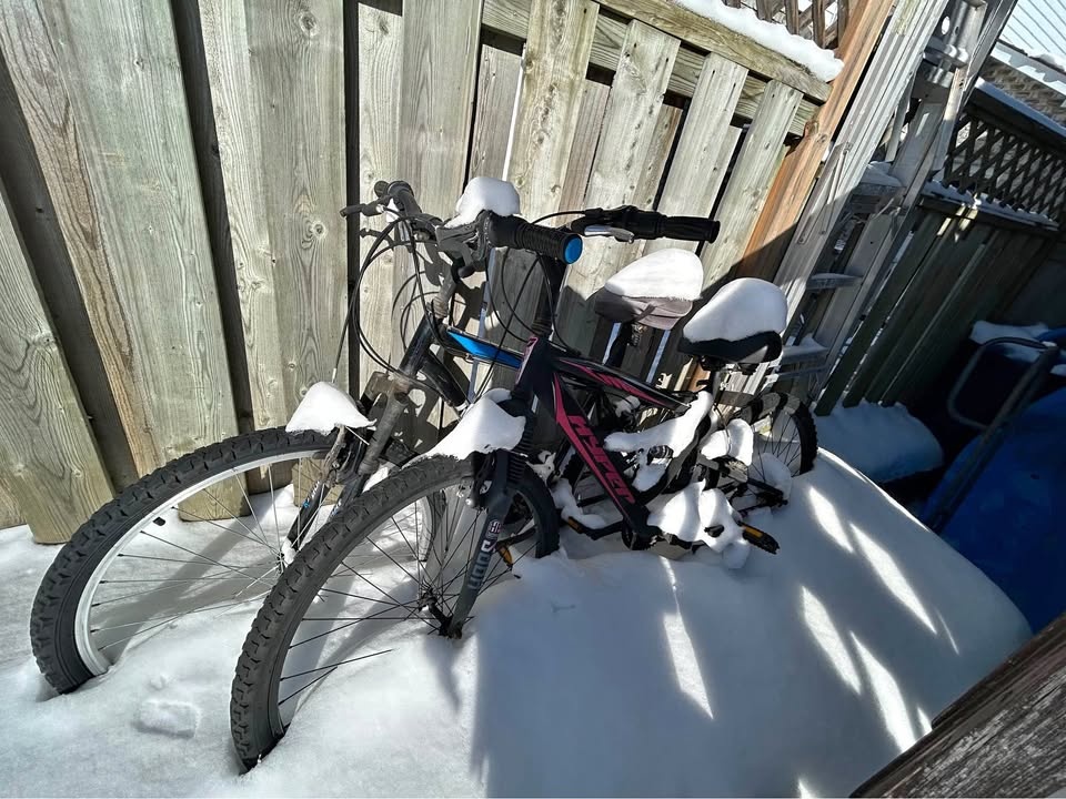 Hypr Mountain Bike Black and Red