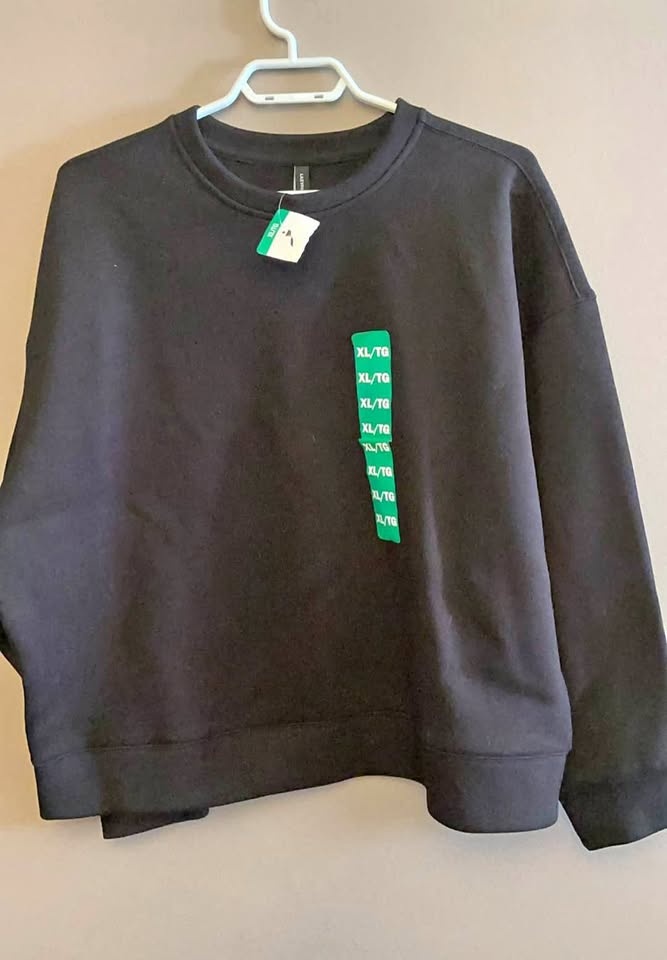 Woman’s XL Sweatshirt