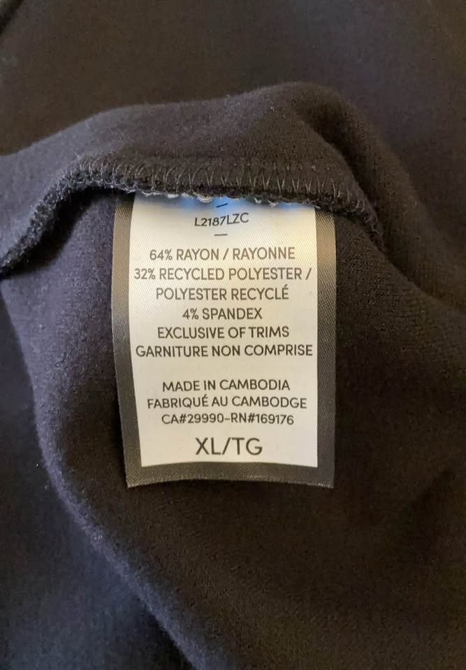 Woman’s XL Sweatshirt - photo 3