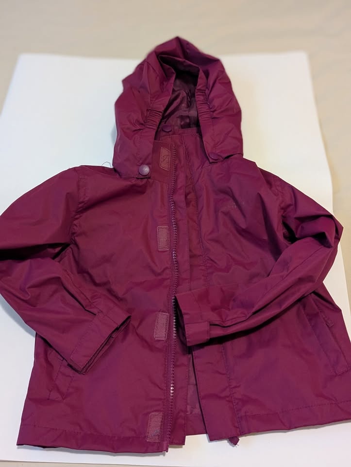 Water resistant jacket with inner fleece - photo 3