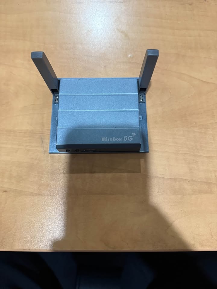 Mirabox 5G Wireless Screen Mirroring Box - photo 2