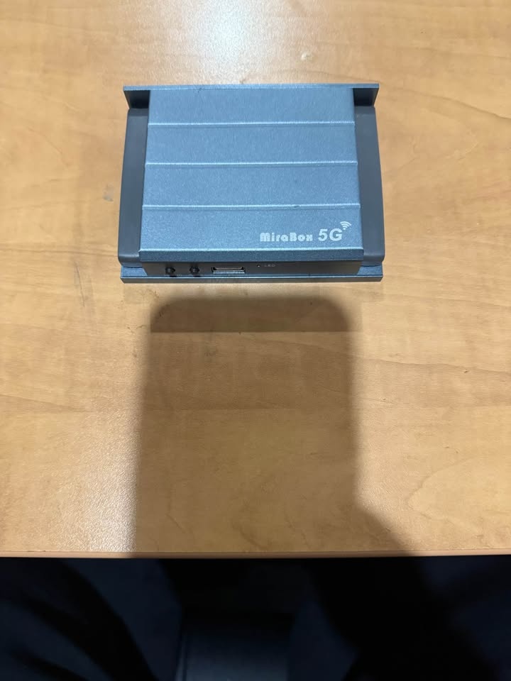 Mirabox 5G Wireless Screen Mirroring Box - photo 3