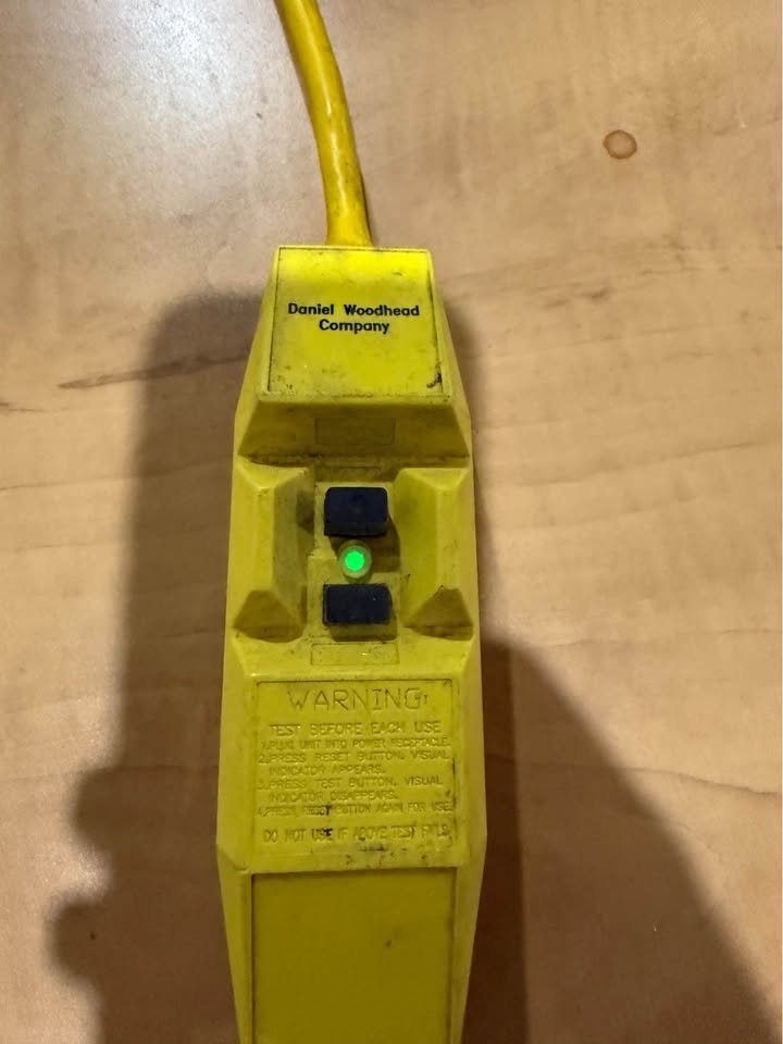 Woodhead Industrial Portable Outlet Box - photo 4