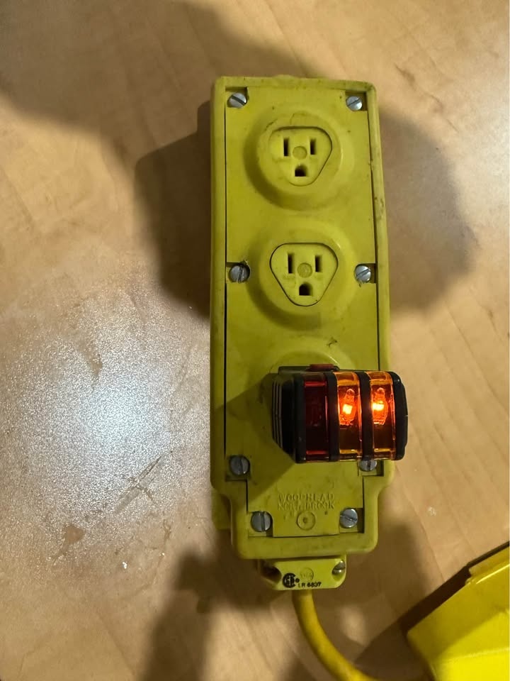 Woodhead Industrial Portable Outlet Box - photo 5