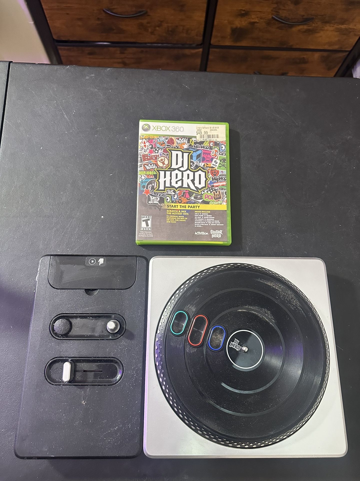 DJ Hero Turntable Controller + Game (Xbox 360) – Rare