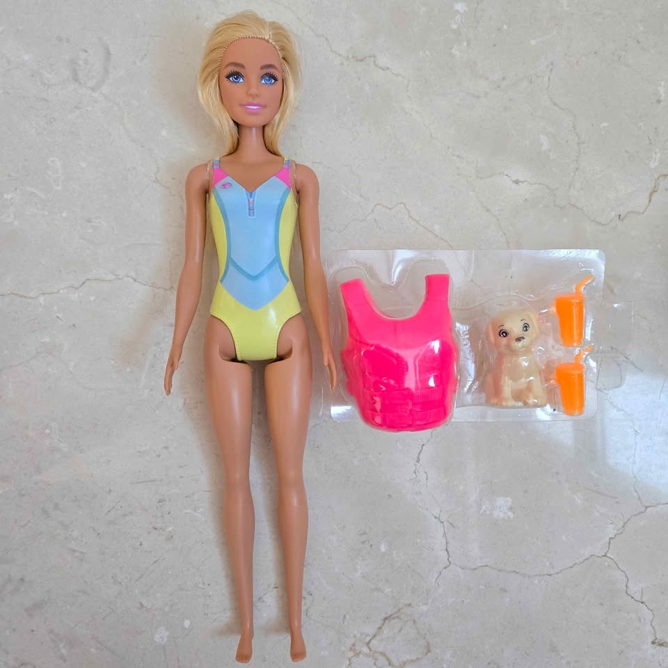 Brand New Barbie Beach Water Adventure Doll set w/ Puppy & Life - photo 2