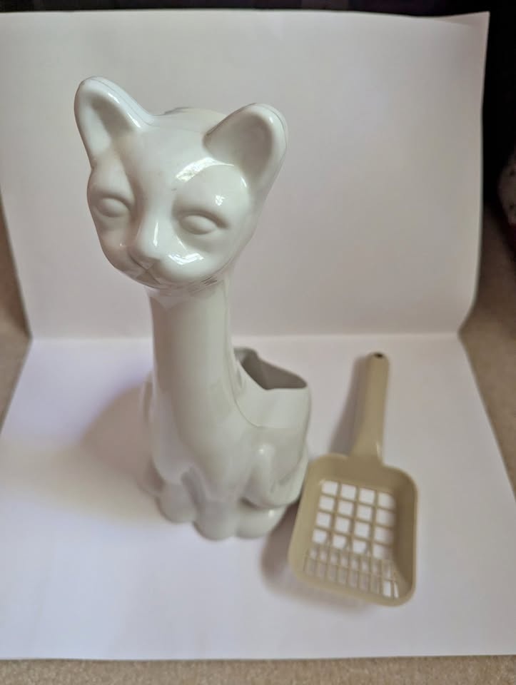 Litter Scoop and Holder