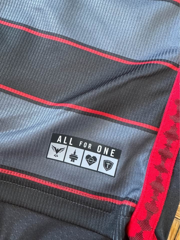 TFC home jersey - XL - photo 5
