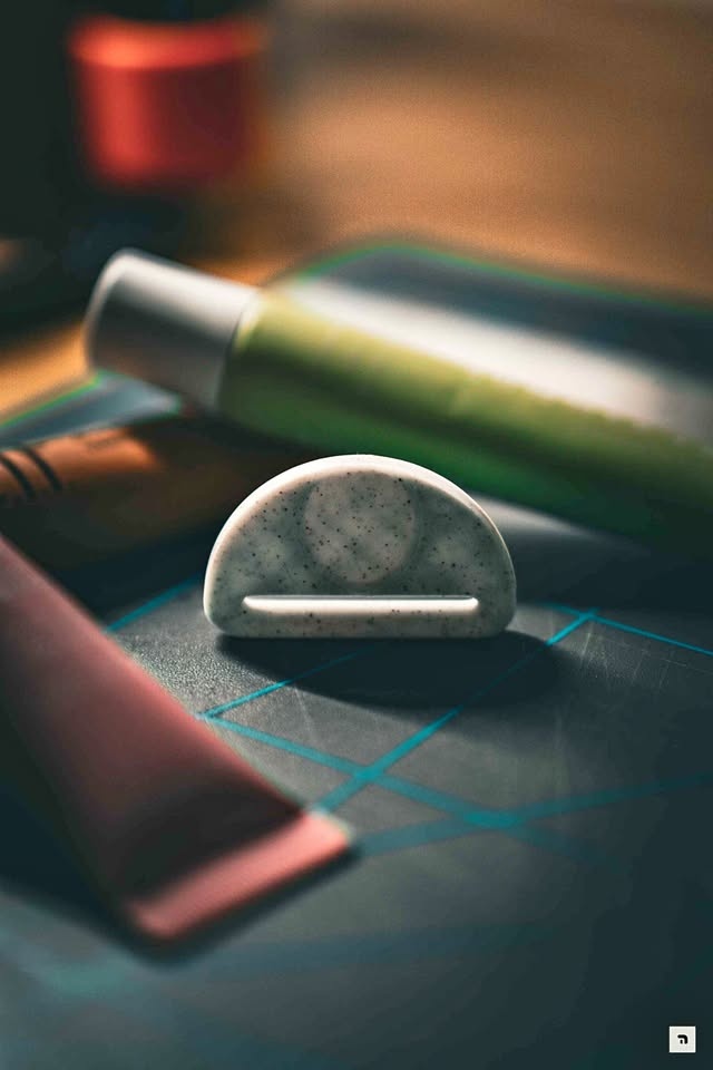 Lip Gloss Tube Squeezer