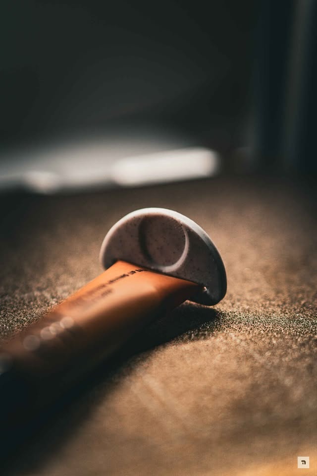 Lip Gloss Tube Squeezer - photo 4