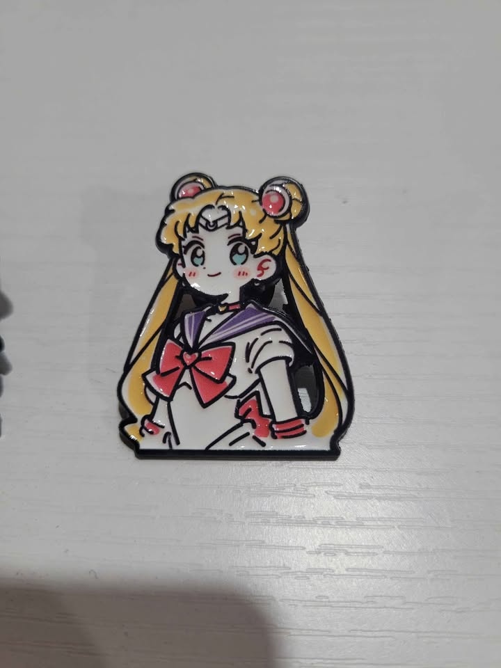 Sailor Moon Themed Enamel Pins - photo 2