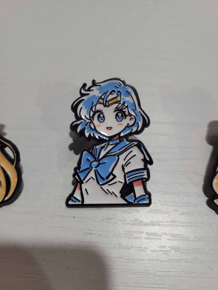 Sailor Moon Themed Enamel Pins - photo 3