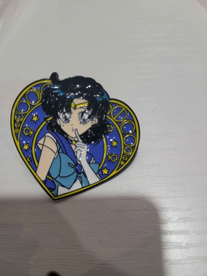 Sailor Moon Enamel Pins - photo 4
