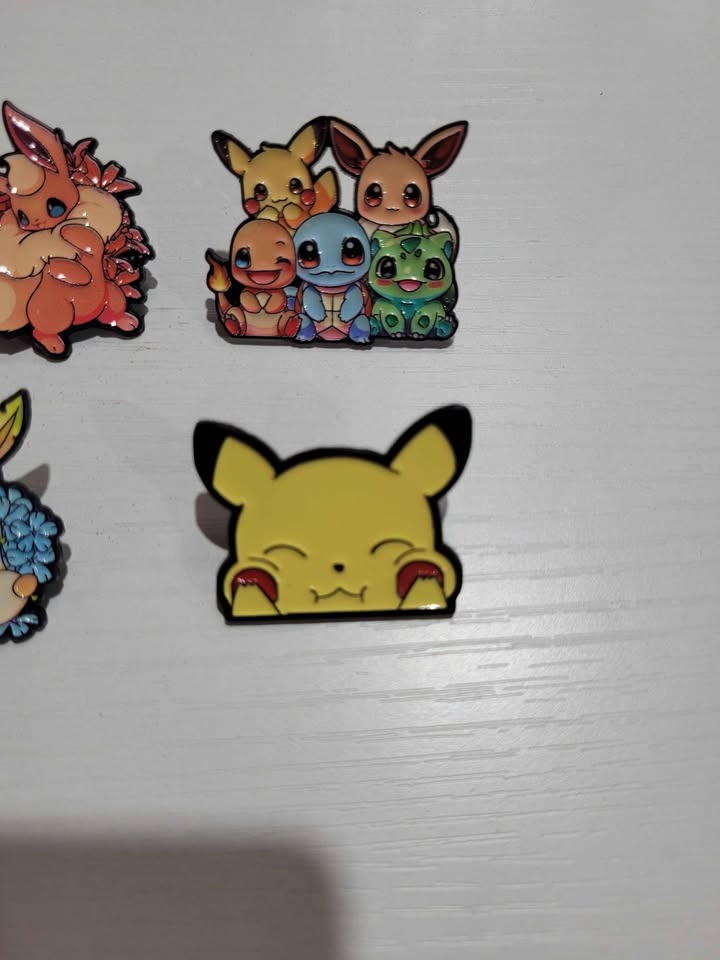 Pokemon Mostly Eeveelution Enamel Pins - photo 2