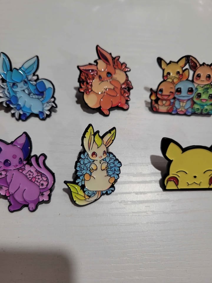 Pokemon Mostly Eeveelution Enamel Pins - photo 3