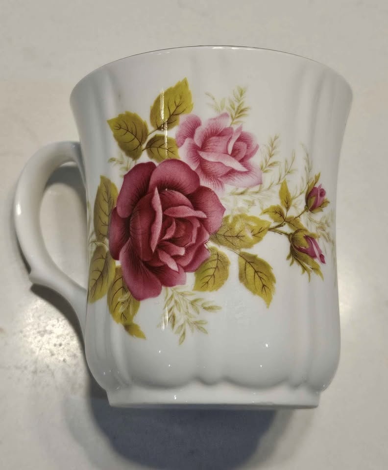 Pristine Vintage Duchess Bone China Mugs - 40th Ruby Anniversary - photo 5